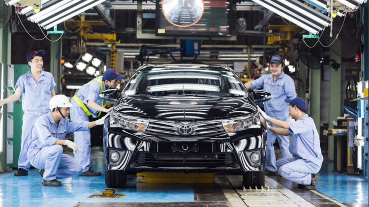 Toyota phải đóng 5 nhà máy tại Nhật lần đầu tiên trong lịch sử
