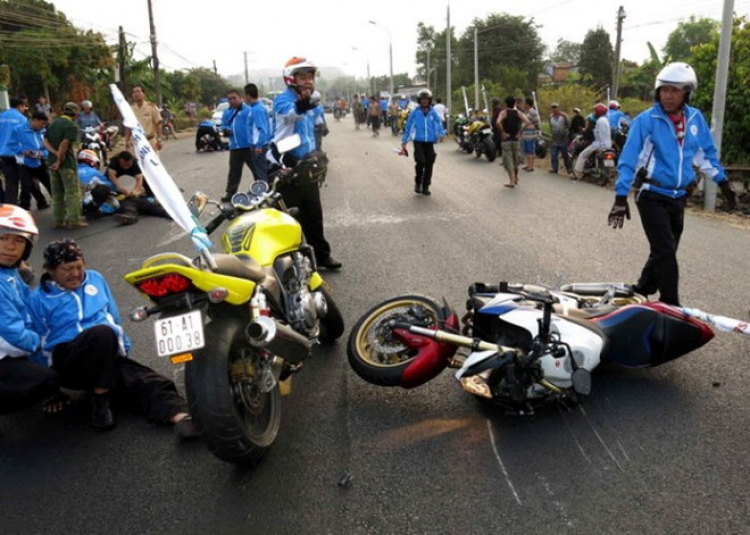 Video lái xe mô tô kiểu "giết người" tại Đồng Nai
