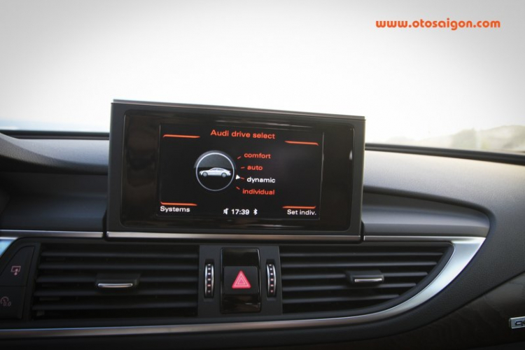 Sau vô lăng Audi A7 Sportback 2015: Sức hút từ đẳng cấp Sau vô lăng Audi A7 Sportback 2015: Sức hút từ đẳng cấp
