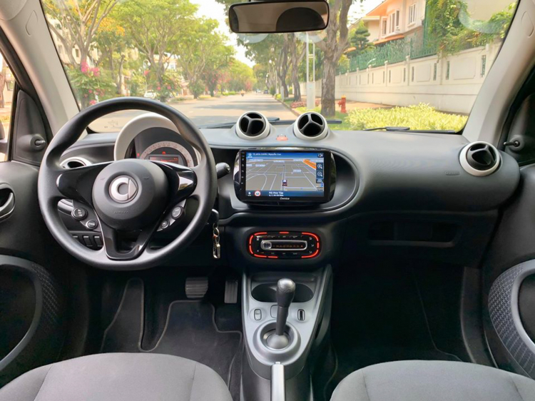 Smart ForTwo đời 2018 rao bán giá gần 1 tỷ đồng: Xe cho mợ đi chợ