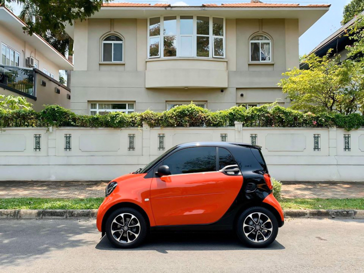 Smart ForTwo đời 2018 rao bán giá gần 1 tỷ đồng: Xe cho mợ đi chợ