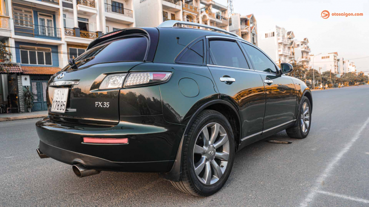 Infiniti FX35 màu độc 15 năm tuổi rao bán giá rẻ hơn Toyota Vios số sàn 2020