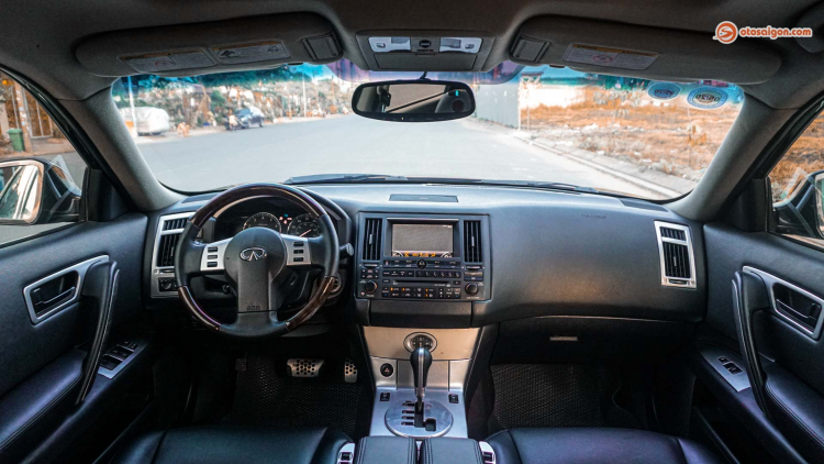 Infiniti FX35 màu độc 15 năm tuổi rao bán giá rẻ hơn Toyota Vios số sàn 2020