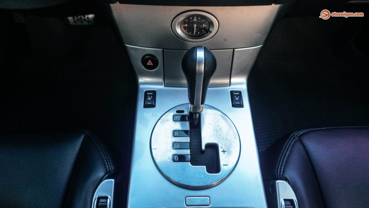 Infiniti FX35 màu độc 15 năm tuổi rao bán giá rẻ hơn Toyota Vios số sàn 2020 Infiniti FX35 màu độc 15 năm tuổi rao bán giá rẻ hơn Toyota Vios số sàn 2020