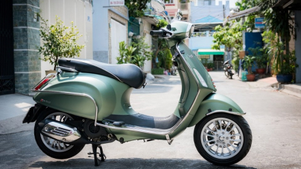 Vespa-Sprint-xanh-reu-8.jpg