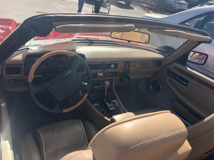 Bác nào đổi em Camry lấy cụ "Báo" này không ? Bác nào đổi em Camry lấy cụ "Báo" này không ?