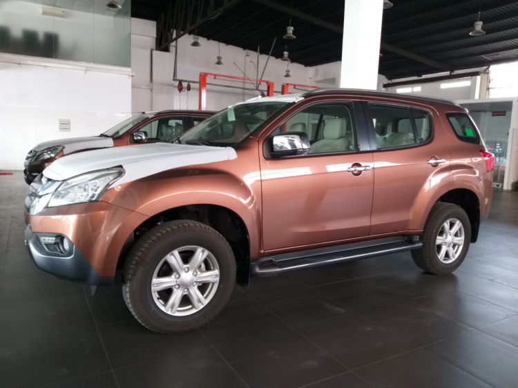 Em thanh lý mấy con isuzu Mux 3.0AT- 2017 giá 750 triệu nhé