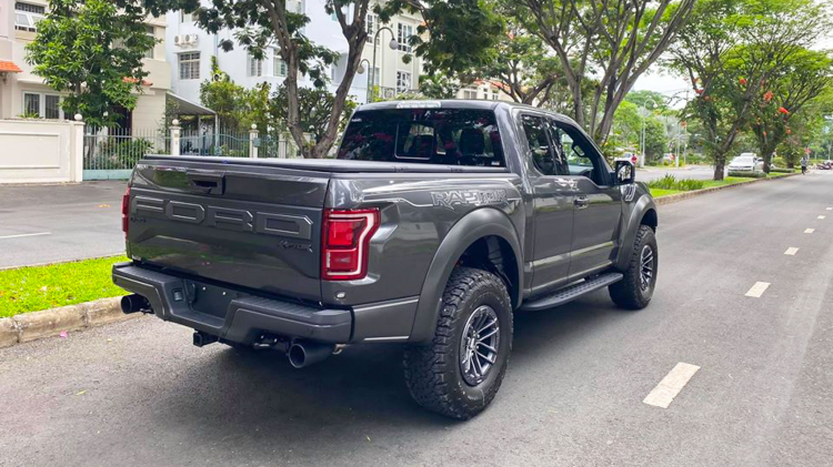 Chi tiết siêu bán tải Ford F-150 Raptor SuperCab đầu tiên tại Việt Nam