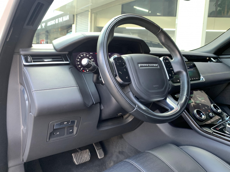 Range Rover VeLar R-DYNAMIC HSE nhập nguyên chiếc từ Mỹ