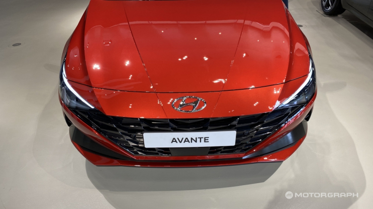 Cận cảnh Hyundai Elantra 2021 thế hệ mới tại Hàn Quốc, giá chưa đến 300 triệu đồng