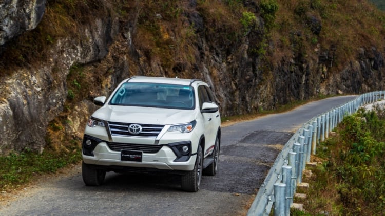 Doanh số Toyota Việt Nam giảm 44% vì dịch COVID-19