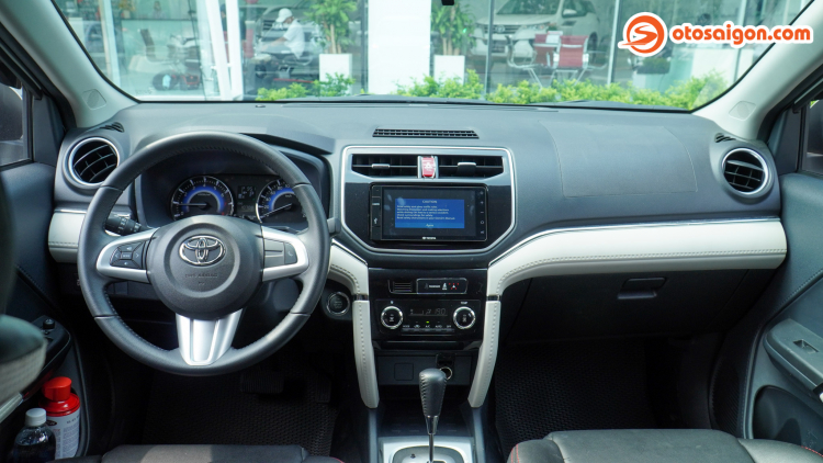 Người dùng đánh giá SUV 7 chỗ Toyota Rush sau 10.000km sử dụng