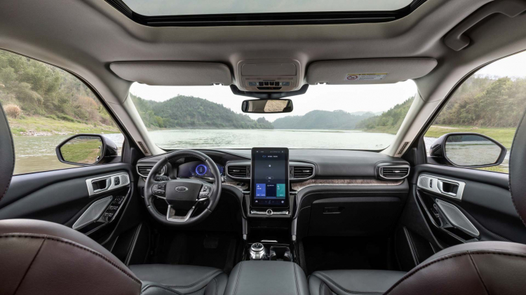 Ford Explorer 2020 tại Trung Quốc có ngoại hình khác biệt, giá chỉ 633 triệu đồng