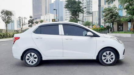 i10 sedan.jpg