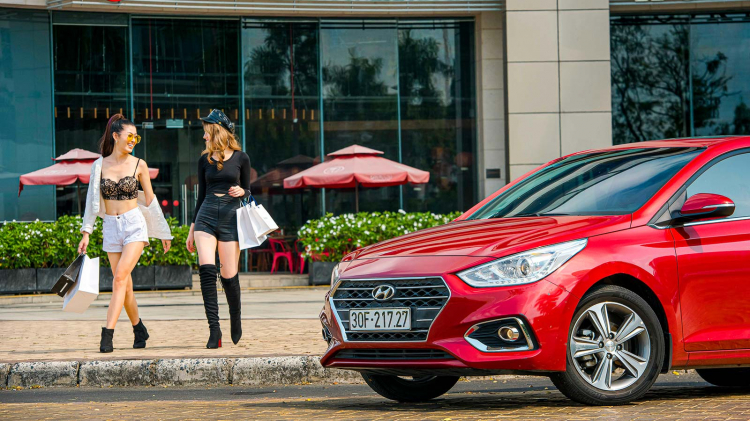 [Chia Sẻ] Bộ ảnh Hyundai Accent cùng bóng hồng mừng 2 năm ra mắt thành công