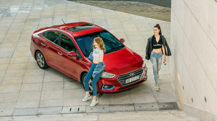 [Chia Sẻ] Bộ ảnh Hyundai Accent cùng bóng hồng mừng 2 năm ra mắt thành công