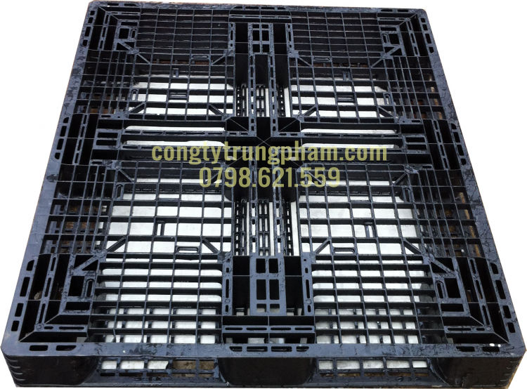 Pallet nhựa công nghiệp giá rẻ