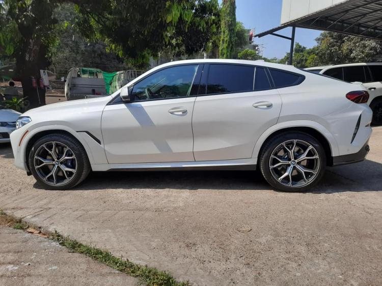 BMW X6 thế hệ mới và 7-Series LCI 2020 bất ngờ có mặt tại Việt Nam