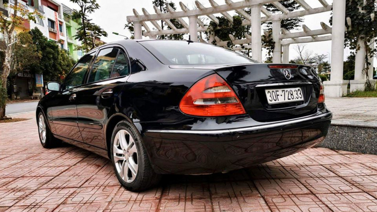 Mercedes-Benz E220 2005 máy dầu hàng hiếm tại Việt Nam tìm chủ với giá 468 triệu đồng