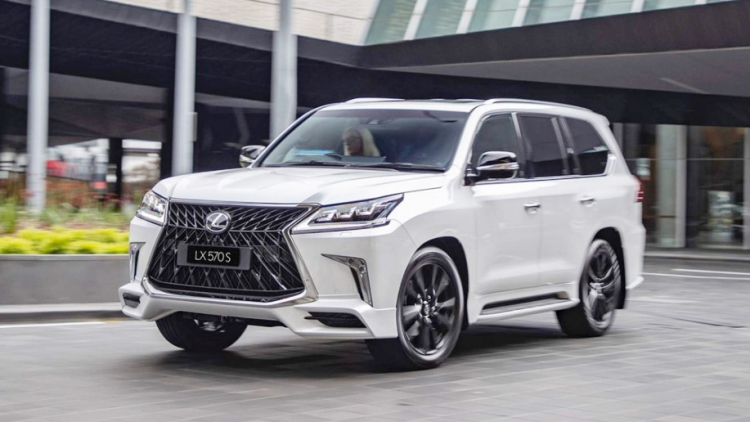 Lexus LX570 bản Trung Đông và Mỹ khác nhau ra sao? nên mua bản nào?