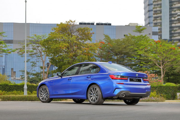 THACO BMW ra mắt 3 phiên bản 320i và 330i mới, giá từ 1,89 tỷ đồng THACO BMW ra mắt 3 phiên bản 320i và 330i mới, giá từ 1,89 tỷ đồng