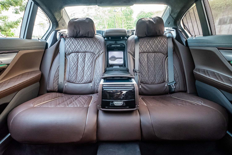 BMW 7-Series 2020 có giá bán từ 4,3 tỷ đồng, quyết so kè Mercedes S-Class BMW 7-Series 2020 có giá bán từ 4,3 tỷ đồng, quyết so kè Mercedes S-Class