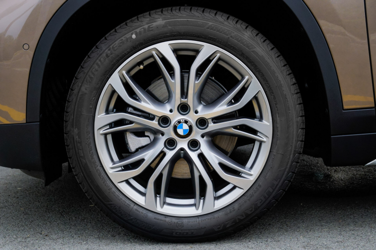 BMW X1 2020 có giá 1,85 tỷ đồng, cạnh tranh với Audi Q3