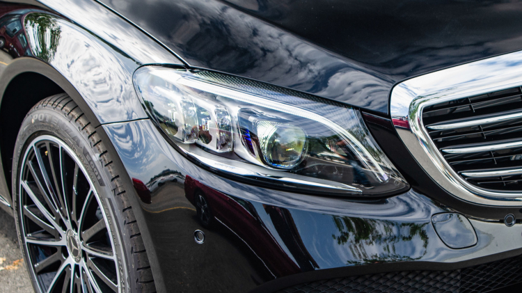 Chênh 170 triệu đồng, chọn BMW 320i Sport Line hay Mercedes C200 Exclusive? Chênh 170 triệu đồng, chọn BMW 320i Sport Line hay Mercedes C200 Exclusive?