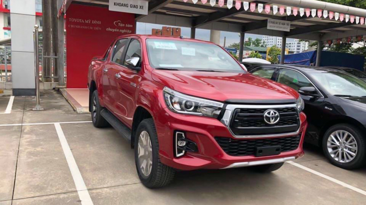 Toyota Hilux sắp được nâng cấp ngập tràn option, ra mắt vào tháng 6