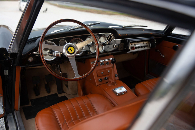 Ferrari 250 GTE: huyền thoại xe cảnh sát Ý duy nhất còn lại trên thế giới