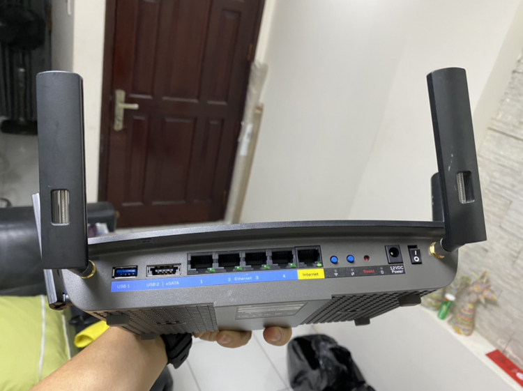 lại hỏi ae về wifi Router