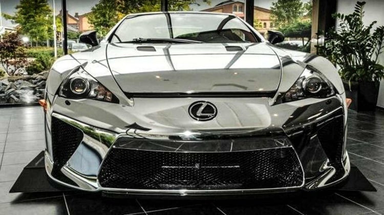 Siêu xe Lexus LFA mạ chrome rao bán hơn 26 tỷ đồng