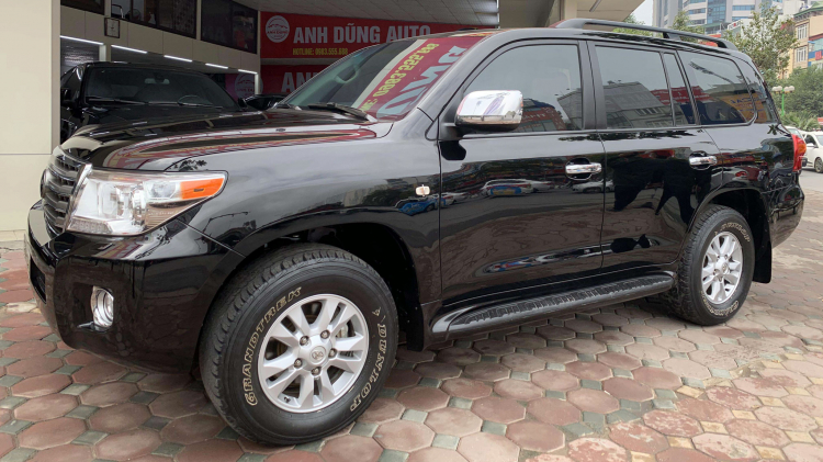 Hàng hiếm Toyota Land Cruiser máy dầu 4.5 V8 đã 12 năm tuổi bán lại gần 2 tỷ đồng