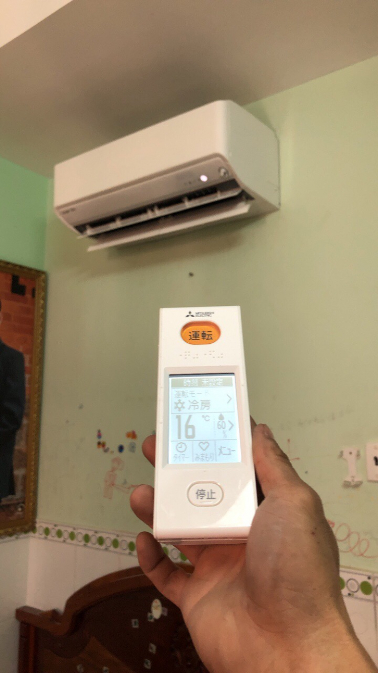 Mở quán kem, bánh ngọt. Mở quán kem, bánh ngọt.