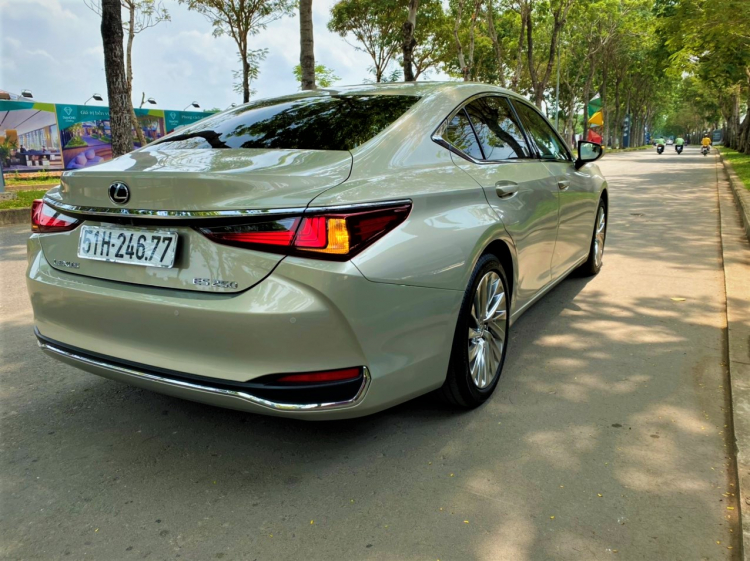 LEXUS ES250 2020 mới đi 1.000km