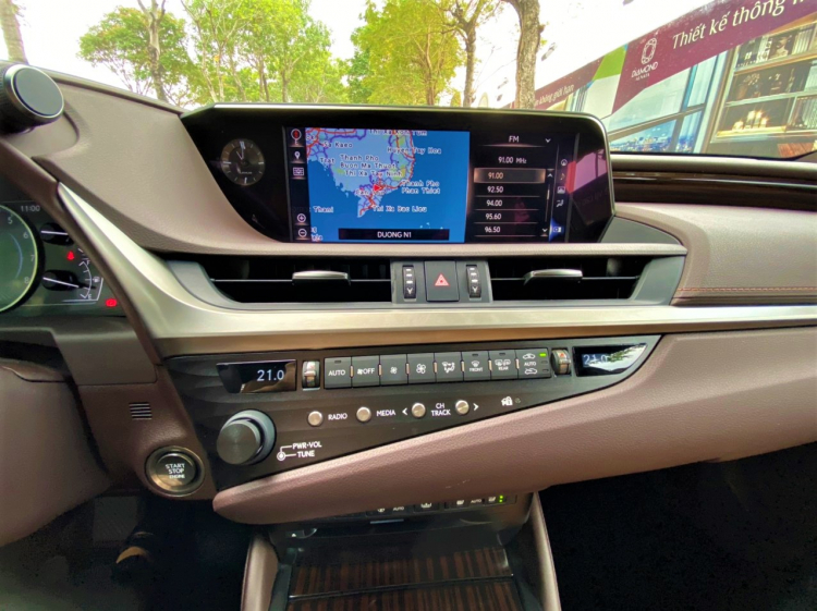 LEXUS ES250 2020 mới đi 1.000km