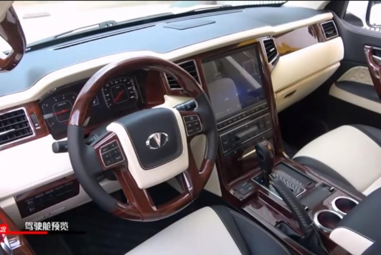 Toyota Land Cruiser hàng nhái tại Trung Quốc rẻ và sang hơn cả xe thật Toyota Land Cruiser hàng nhái tại Trung Quốc rẻ và sang hơn cả xe thật