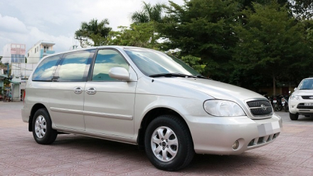 kia-carnival-gs.jpg