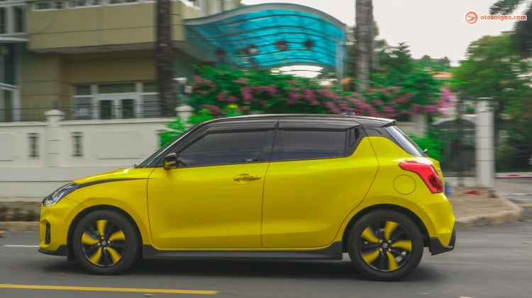 Nữ chủ nhân đánh giá xe Suzuki Swift 2019: "Cá tính, mạnh mẽ hơn nhiều so với Kia Morning"