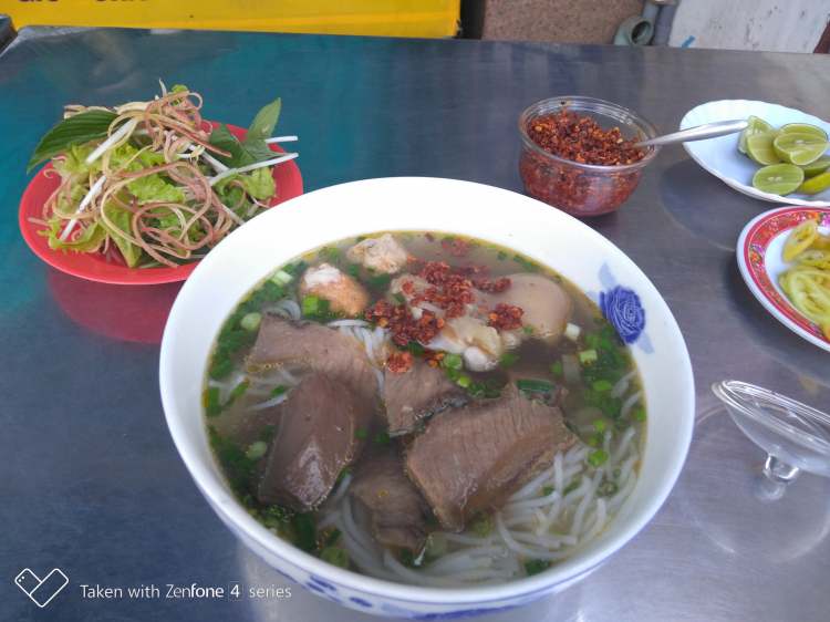 Giới thiệu quán bún bò ngon Giới thiệu quán bún bò ngon