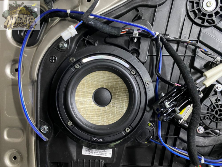 Nâng cấp âm thanh cho Hyundai Tucson với sub zin theo xe và loa Focal cao cấp.
