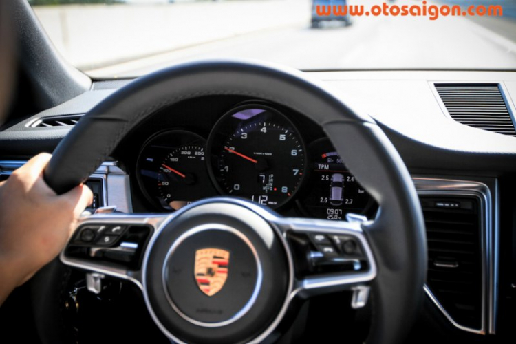 Sau vô lăng Porsche Macan: không đối thủ ! Sau vô lăng Porsche Macan: không đối thủ !