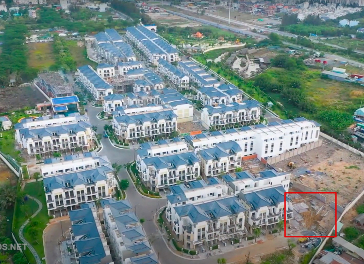 Dự án biệt thự nào khu đông được xây tự do hoặc có đất xây gara vậy các bác? Dự án biệt thự nào khu đông được xây tự do hoặc có đất xây gara vậy các bác?