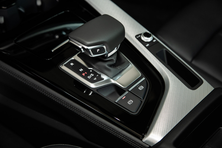 Audi A4 2020 ra mắt tại Việt Nam: thiết kế thể thao hơn, có thêm bản quattro