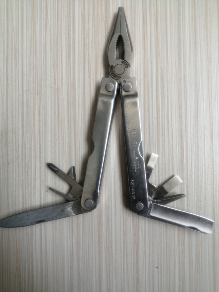 hỏi anh tuấn lé - kềm leatherman