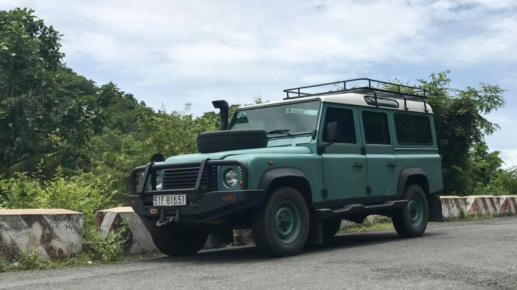 Land Rover Defender TD5 rao bán với giá hơn 2 tỷ đồng: SUV hàng độc cho người thích sưu tầm