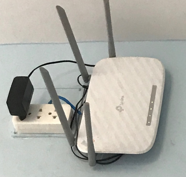 lại hỏi ae về wifi Router