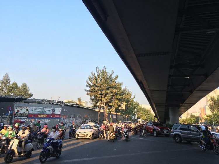 Bộ Công an đề xuất cấm vượt xe ở gầm cầu, đường hầm Bộ Công an đề xuất cấm vượt xe ở gầm cầu, đường hầm