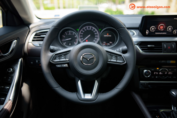 Mazda6 2.5 Premium được đại lý thanh lý giá 855 triệu, rẻ hơn 160 triệu