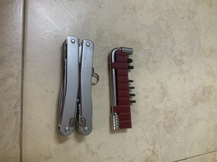 hỏi anh tuấn lé - kềm leatherman hỏi anh tuấn lé - kềm leatherman